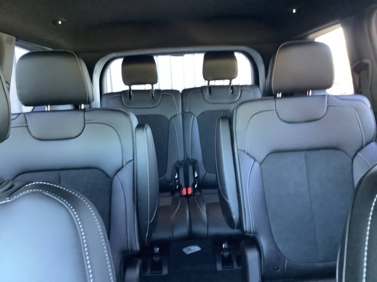 2025 Jeep Grand Cherokee GRAND CHEROKEE L ALTITUDE 4X2