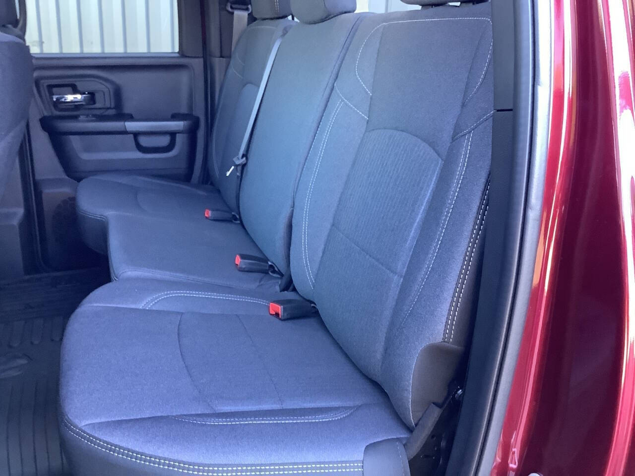 2024 RAM Ram 1500 Classic RAM 1500 CLASSIC WARLOCK QUAD CAB 4X4 6'4' BOX