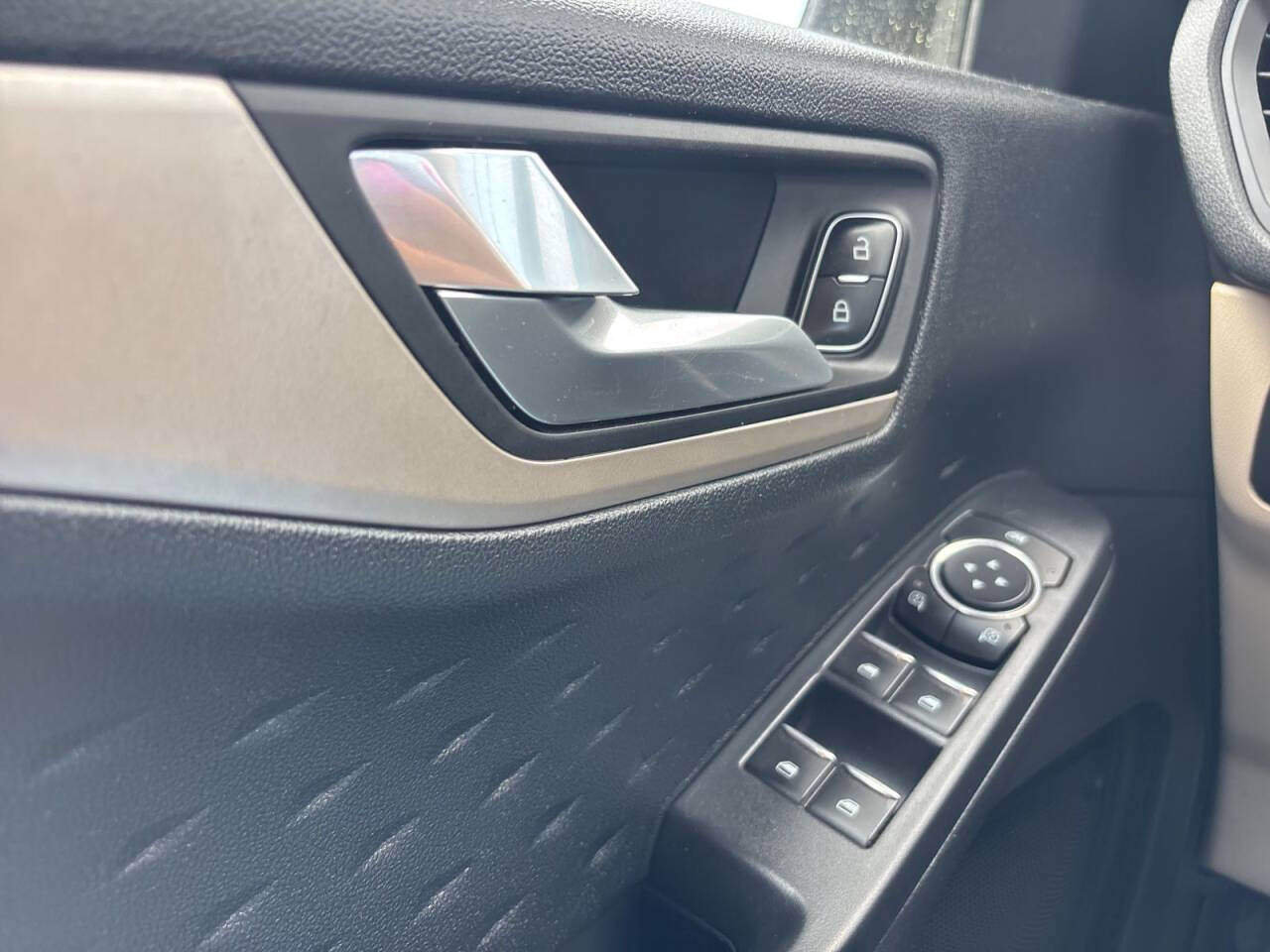 2020 Ford Escape SE AWD 4dr SUV