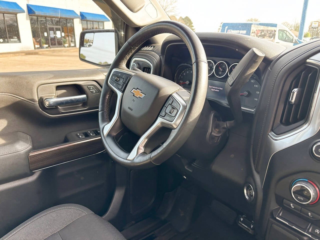 2020 Chevrolet Silverado 1500 2WD Crew Cab Short Bed LT