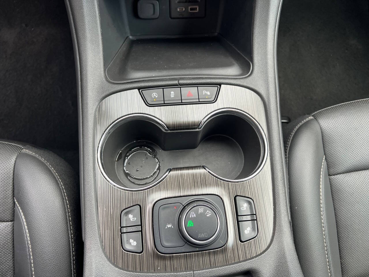 2023 GMC Acadia AWD SLT