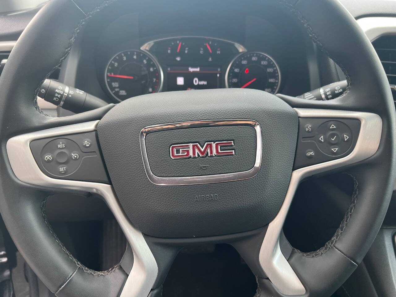 2023 GMC Acadia AWD SLT