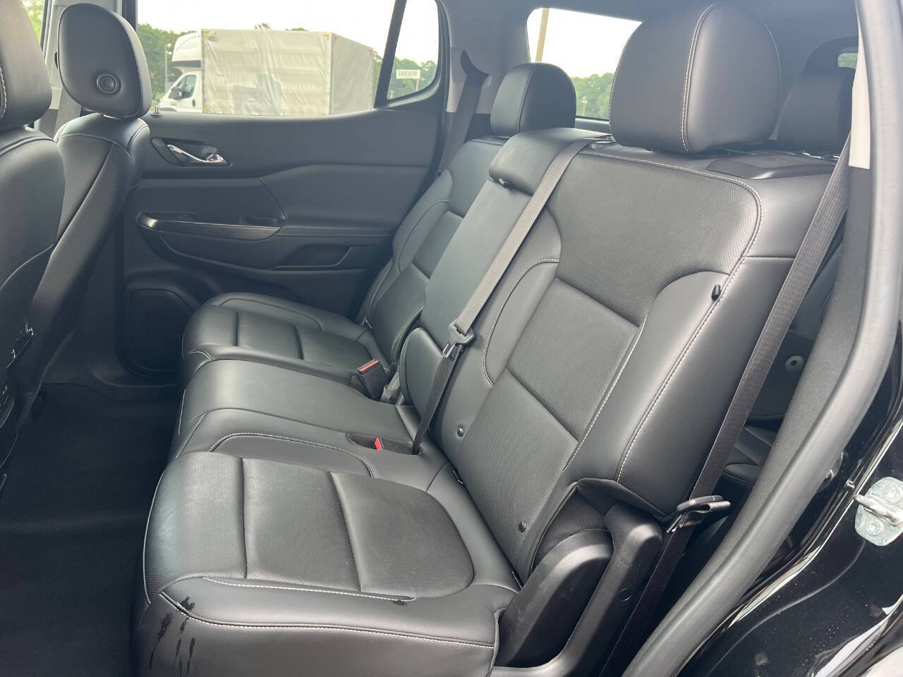 2023 GMC Acadia AWD SLT