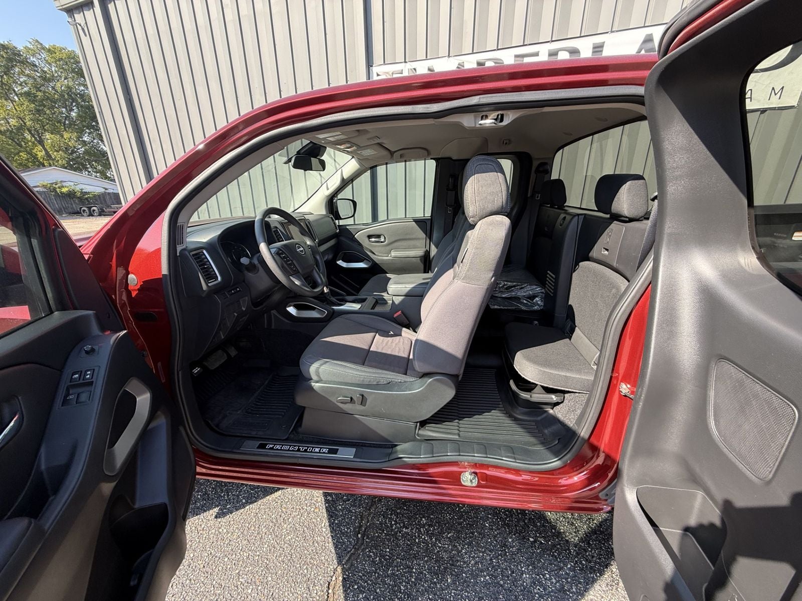2023 Nissan Frontier King Cab SV 4x2