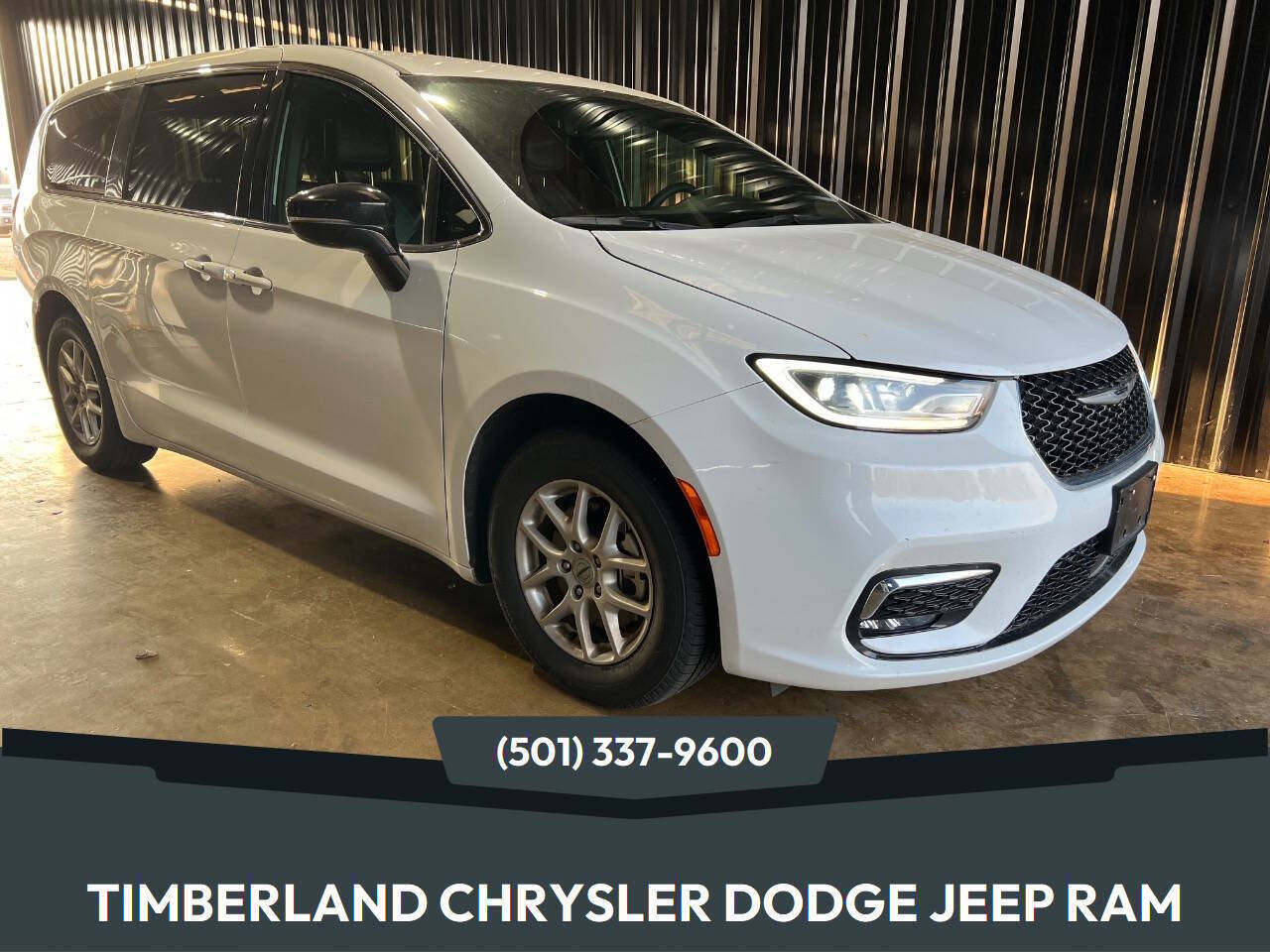 2025 Chrysler Pacifica Select