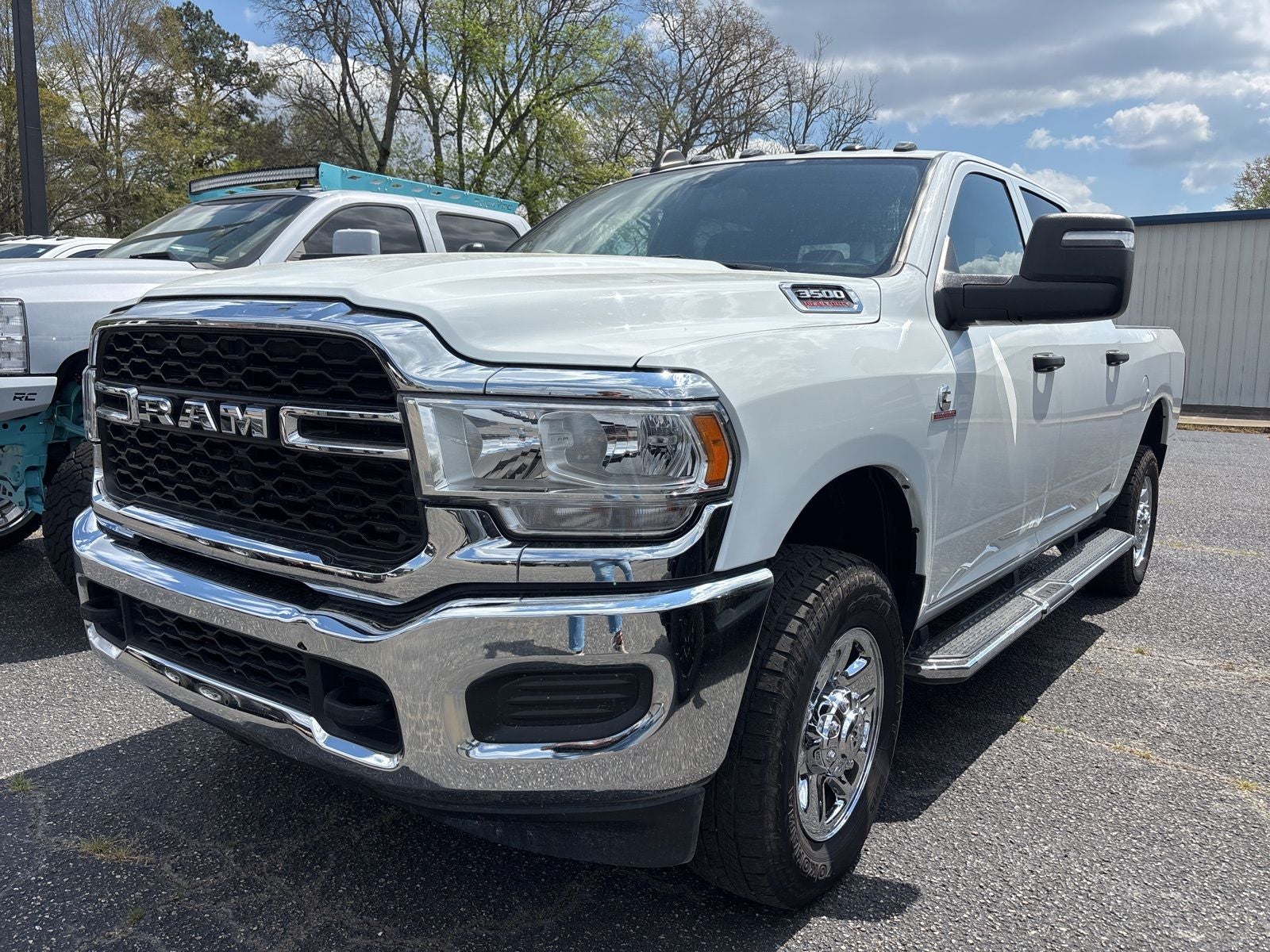 2024 RAM 3500 Tradesman Crew Cab 4x4 6'4' Box