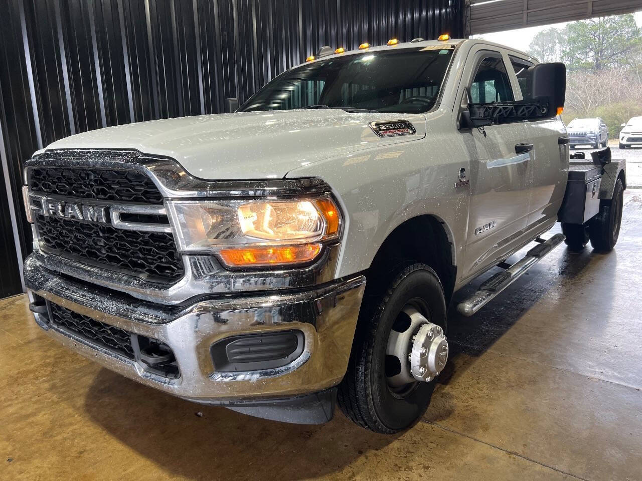 2021 RAM 3500 Tradesman Crew Cab 4x4 8' Box