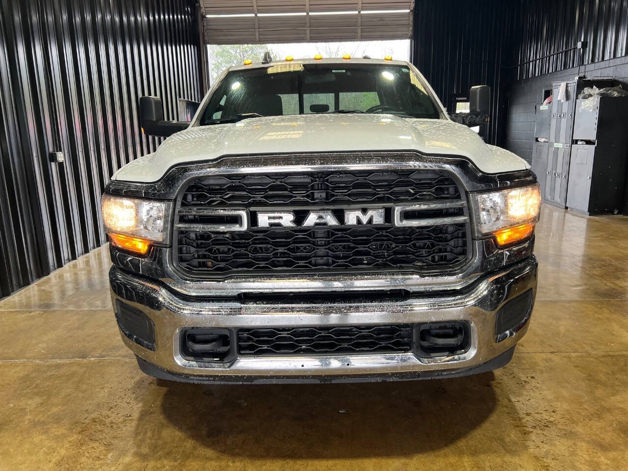 2021 RAM 3500 Tradesman Crew Cab 4x4 8' Box