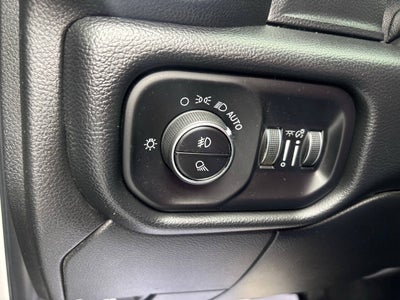 2020 RAM 2500 Big Horn Crew Cab 4x4 6'4' Box