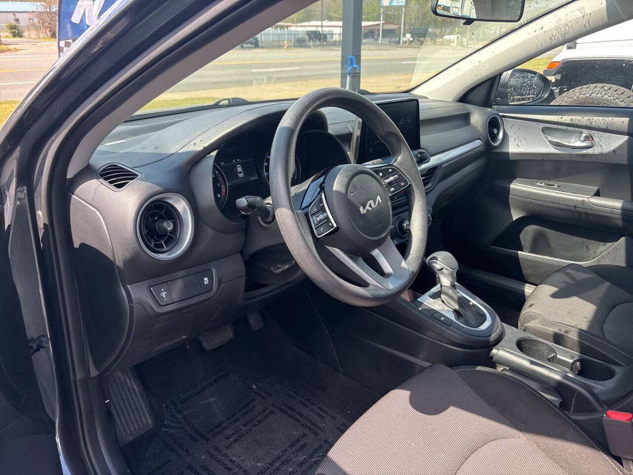 2024 Kia Forte LXS 4dr Sedan