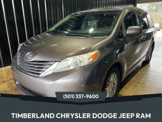 2015 Toyota Sienna XLE 8 Passenger 4dr Mini Van