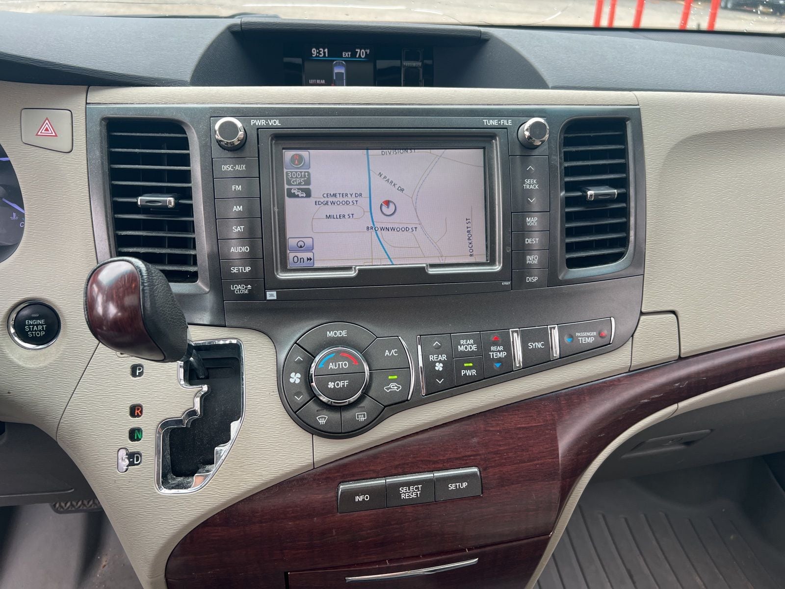 2011 Toyota Sienna Limited V6