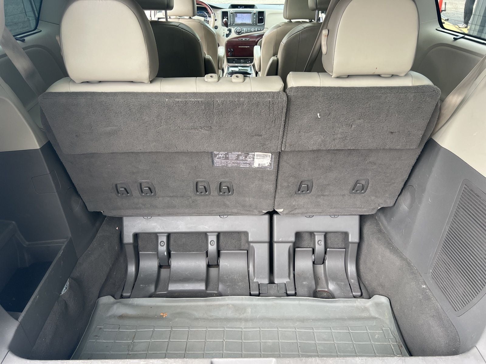 2011 Toyota Sienna Limited V6