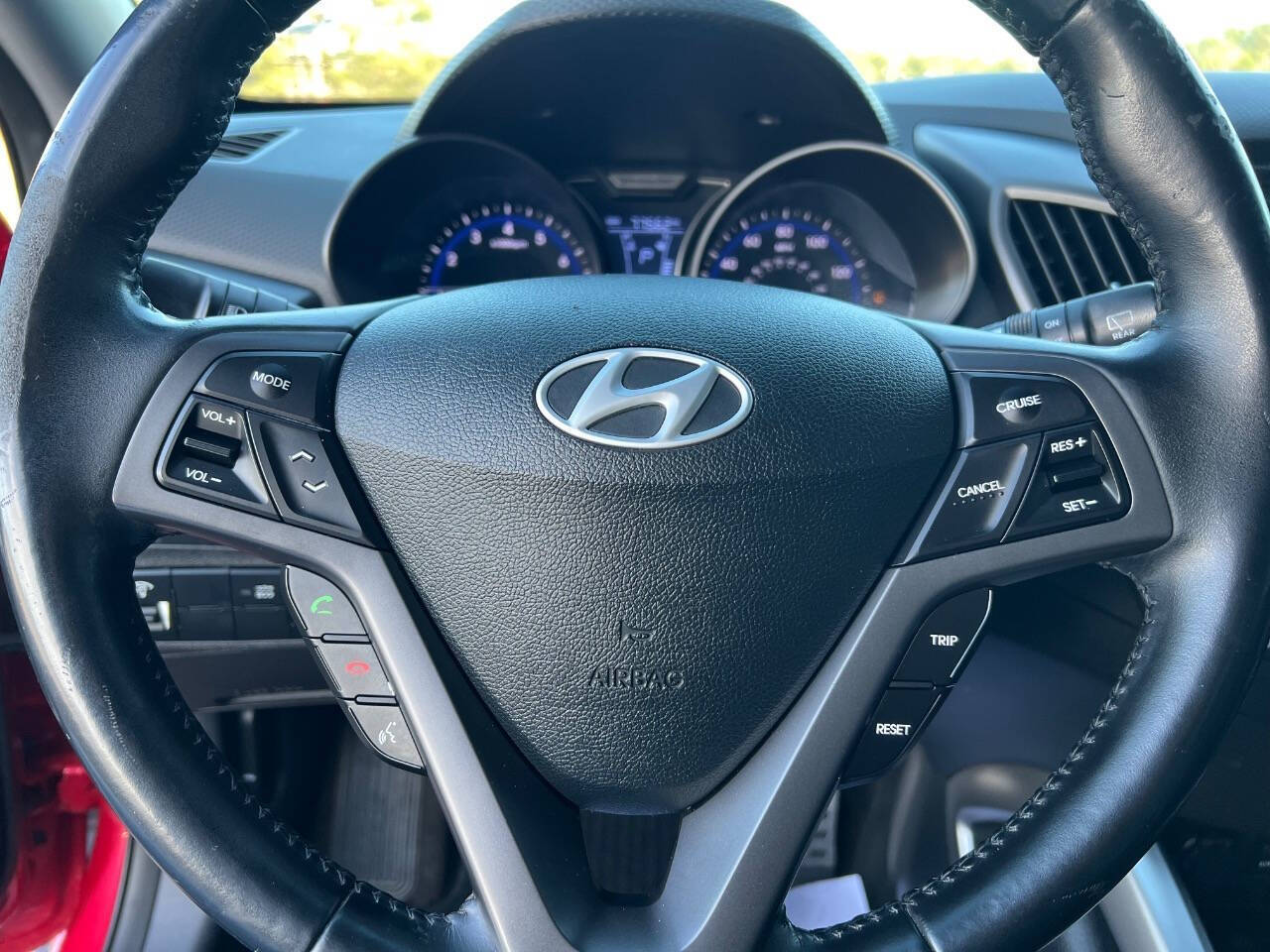 2013 Hyundai Veloster Turbo w/Black