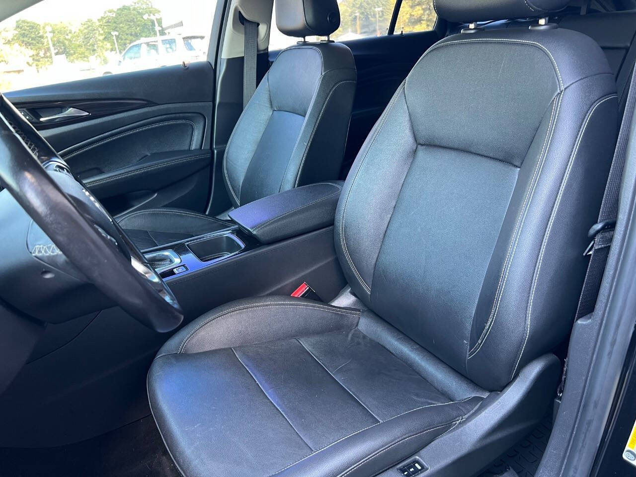 2019 Buick Regal TourX AWD Essence