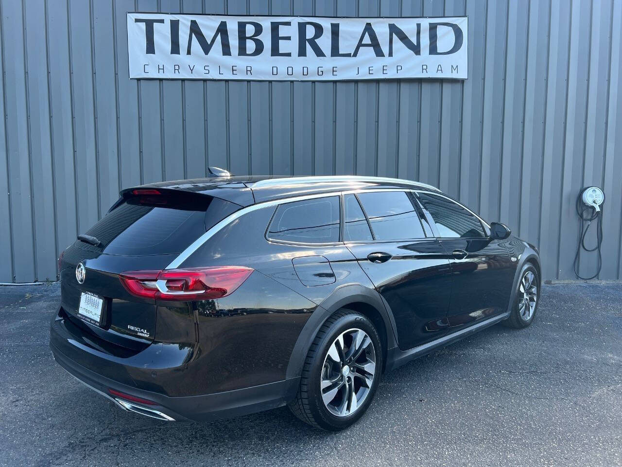2019 Buick Regal TourX AWD Essence